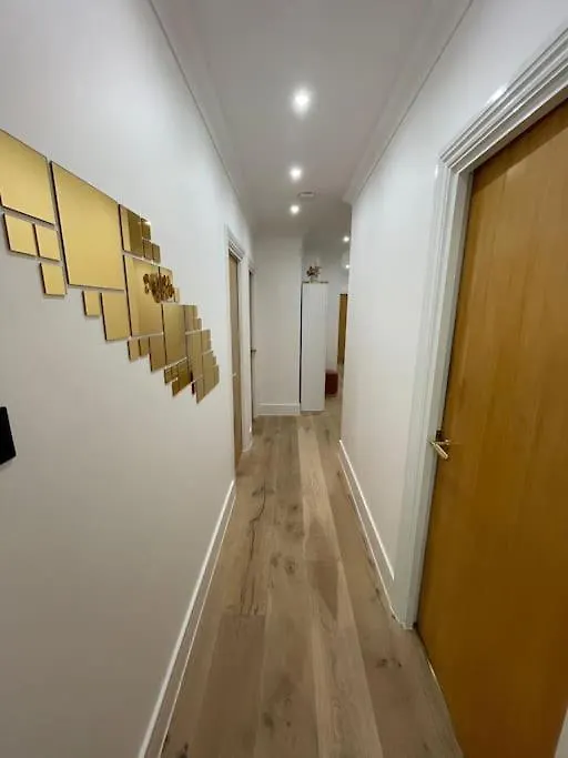 Apartment 3 Bed Smart Home - Canary Wharf London
